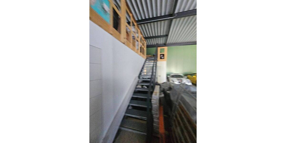 Moderne Gewerbefläche mit Büro + Lager, Freifläche + SP möglich zimmer