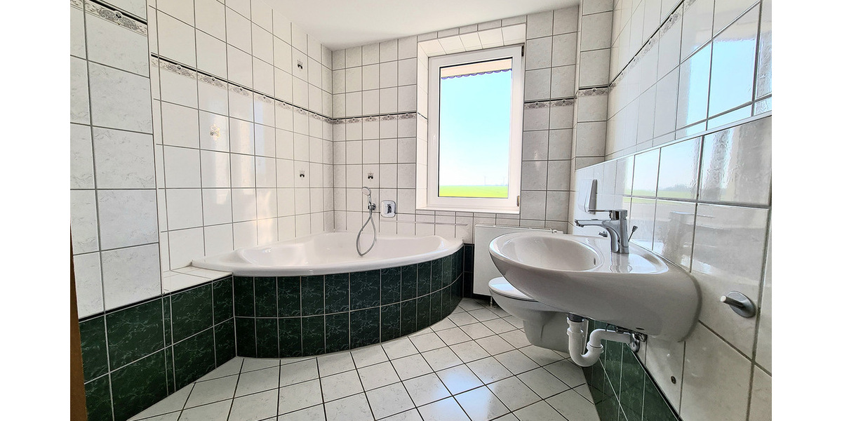 KNAUTKLEEBERG +2 RAUM WOHNUNG + WESTBALKON + AB JULI 2026 - Etagenwohnung Leipzig Knautkleeberg-Knauthain | Angebot:26381340