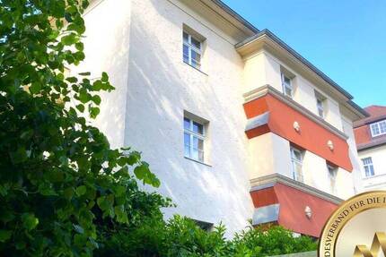 Herrliche 3-Zimmer- DG-Wohnung inkl. Loggia und PKW-Stellplatz in Leipzig Schönefeld