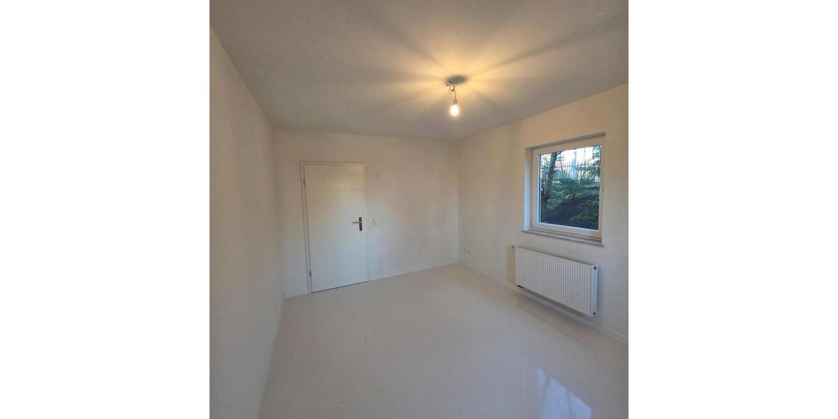 Einfamilienhaus Hohenmölsen - 5 Zimmer, 121 m&sup2;, 349.000&euro; | Angebot:25924980