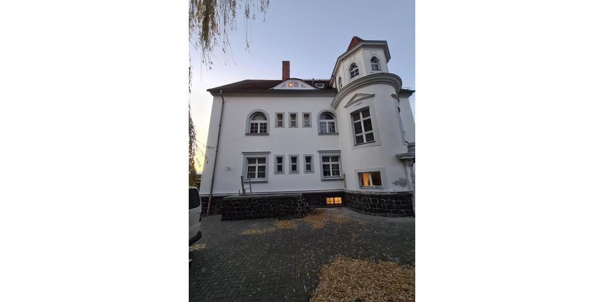 Hochparterre Wurzen - 5 Zimmer, 152 m&sup2;, 1.140&euro; | Angebot:26199125