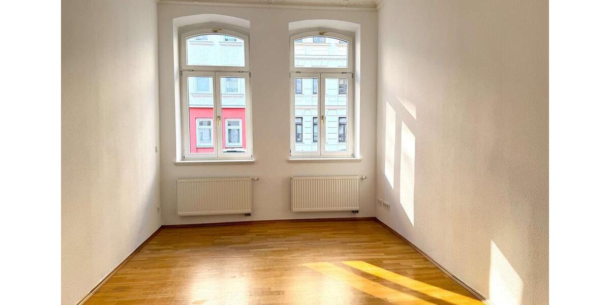 Wunderschöne Altbauwohnung mit Balkon | Tageslichtbad | Gartennutzung | Keller | Stuck 3 zimmer