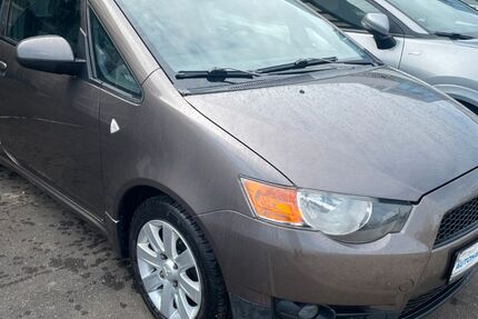 Mitsubishi Colt 136.898 km 3.299 &euro; Leuna 06237