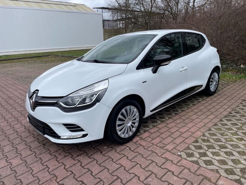 Renault Clio 122.000 km 6.400 € Halle/S. 06132