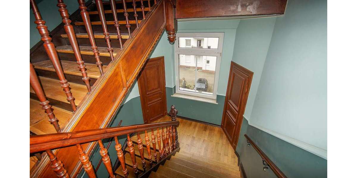 Große 5-Zi-Wohnung mit Balkon in Leipzig-Großzschocher 5 zimmer