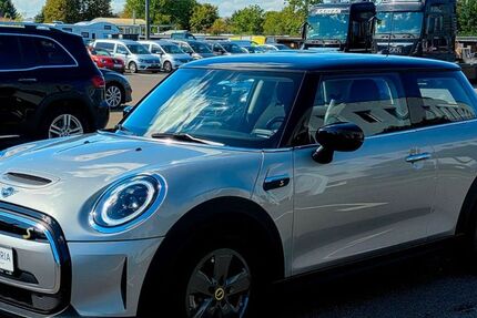 Mini Cooper SE 18.700 km 16.800 &euro; Leipzig 04319