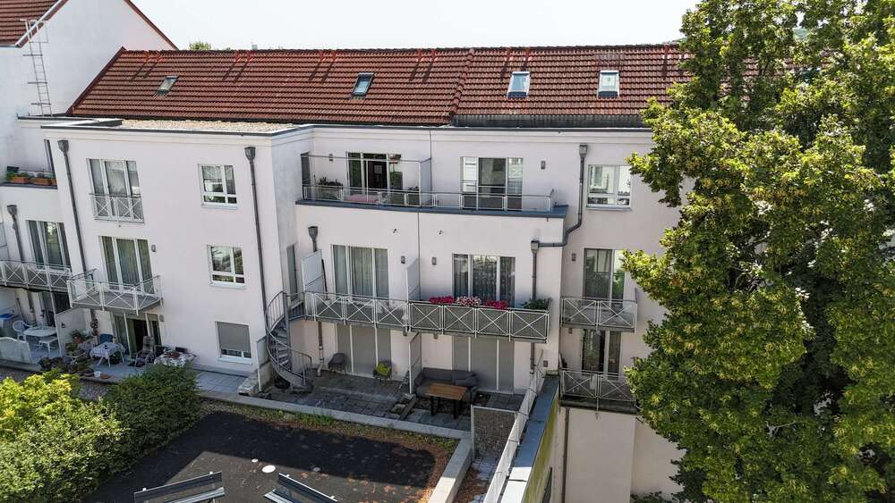 2-Raumwohnung (BJ 1995) mit 2 Balkonen, Aufzug, Tiefgarage & Blick in die Auenlandschaft 2 zimmer