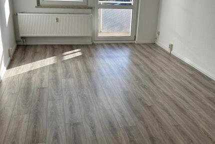 Schnell sein: Bezahlbare 4-Zimmer-Wohnung mit Balkon!!! zimmer