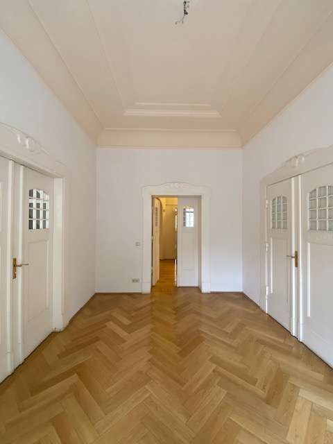 Wohnung zum Mieten in Leipzig 1.900 € 211 m² 5 zimmer