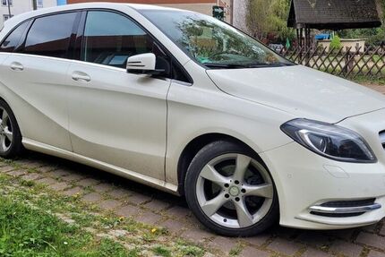 Mercedes B 180