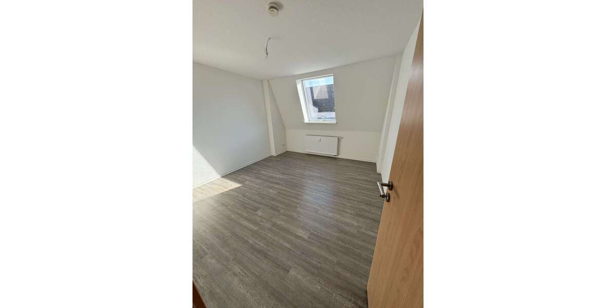 Etagenwohnung Merseburg Neumarkt (Vorstadt) - 5 Zimmer, 105 m&sup2;, 950&euro; | Angebot:25143240