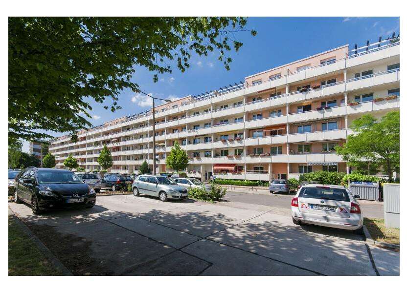 Wohnung zum Mieten in Halle (Saale) 337 € 59.09 m²