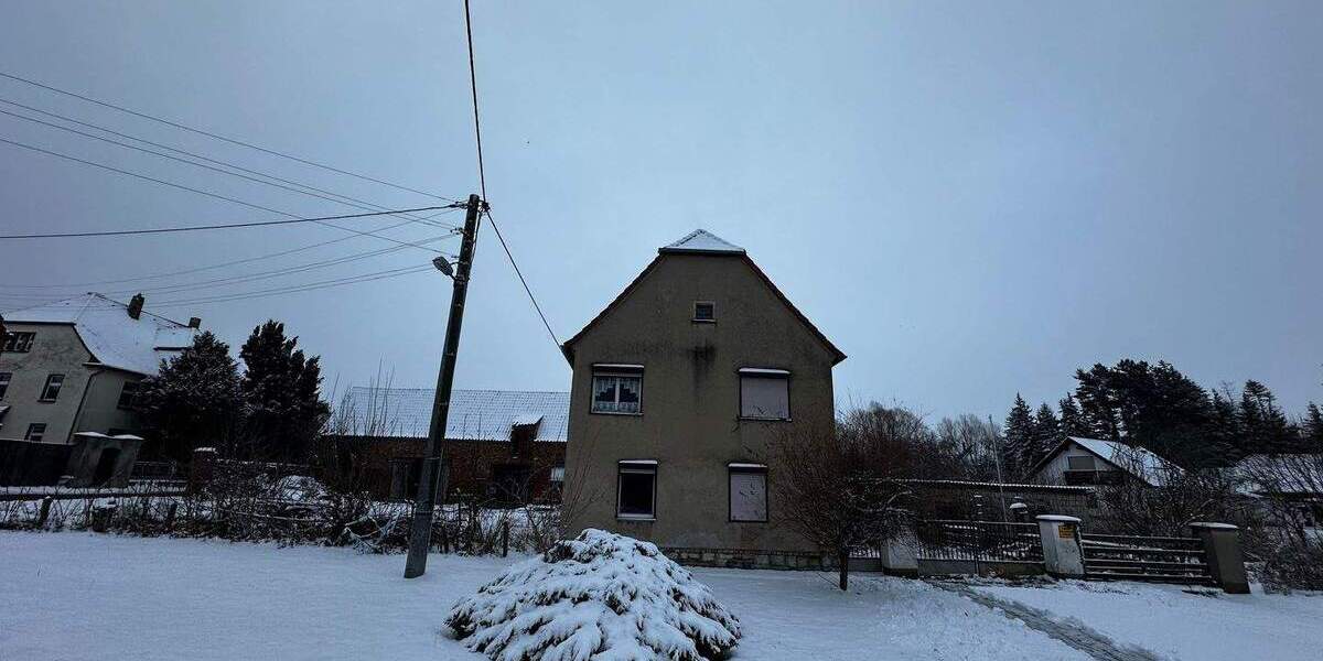 +++ Renovierungsbedürftiges Einfamilienhaus mit schönem Grundstück +++ 5 zimmer