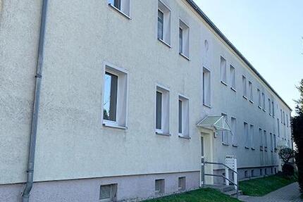 Erstbezug nach Komplettsanierung! Bad mit Dusche! zimmer