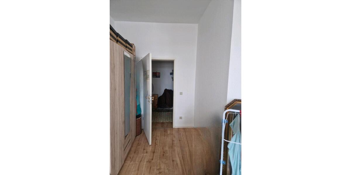 Etagenwohnung Leipzig Südwest - 2 Zimmer, 70 m&sup2;, 530&euro; | Angebot:25479181