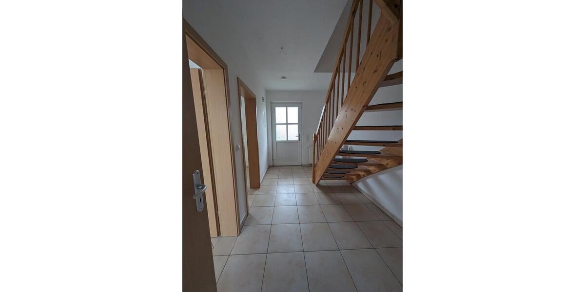 +++TOLLES REIHENMITTELHAUS+GARTEN+MODERNES BAD M. WANNE+GR. KÜCHE+TOLLES WOHNZIMMER++ 4 zimmer