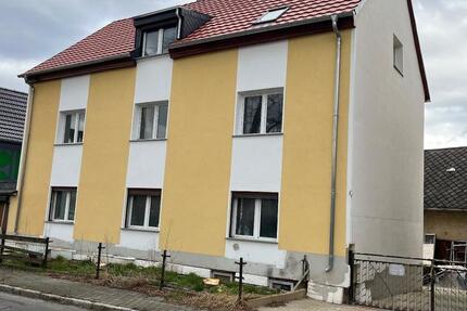 4-Raum Wohnung im EG in Hohenmölsen OT Zembschen zu vermieten 4 zimmer
