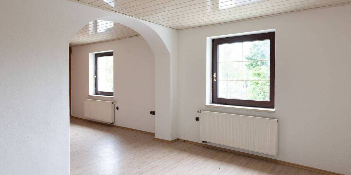 Doppelhaushälfte Schkopau Döllnitz - 7 Zimmer, 140 m&sup2;, 255.000&euro; | Angebot:25999024