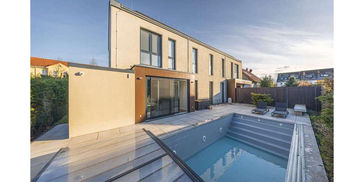 Haus zum Kaufen in Markkleeberg 1.925.000 € 270 m² 7 zimmer