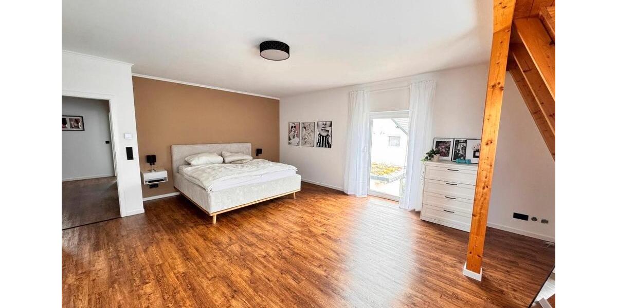 Dachgeschoßwohnung Kabelsketal - 4.5 Zimmer, 165 m&sup2;, 420.000&euro; | Angebot:26865243