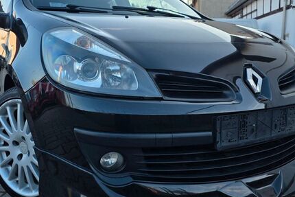 Renault Clio 124.500 km 3.999 &euro; Zwenkau 04442