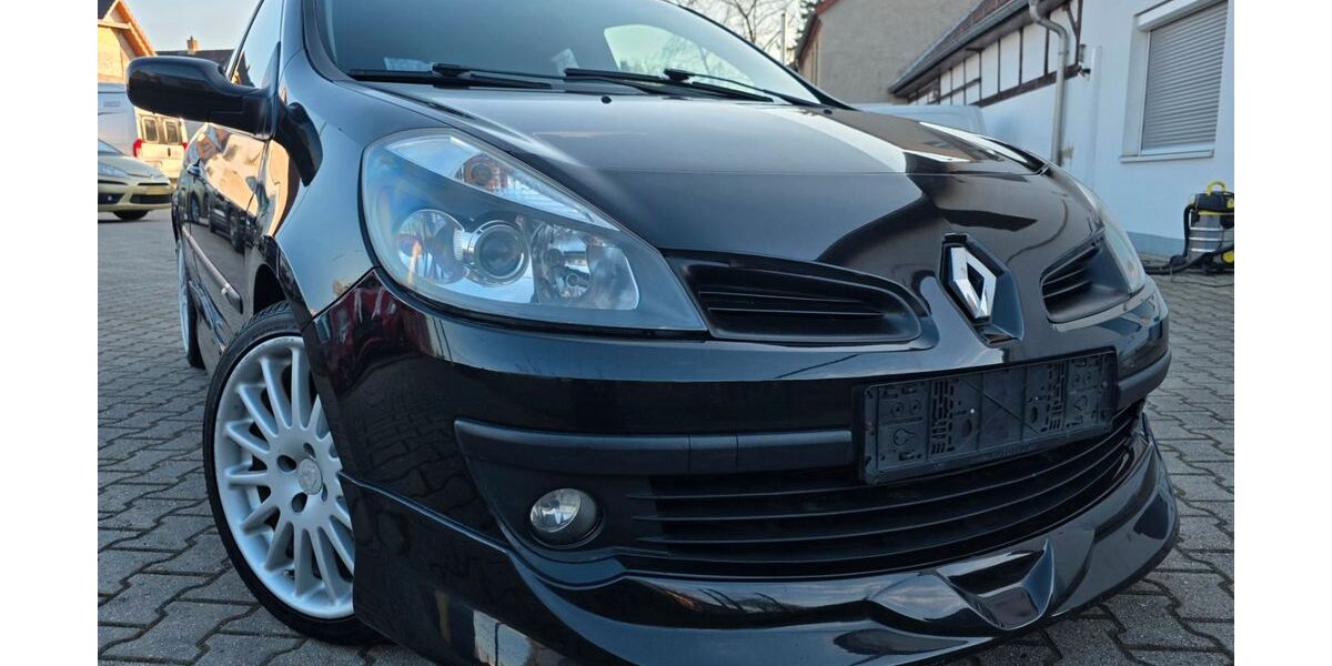 Renault Clio 124.500 km 3.999 &euro; Zwenkau 04442