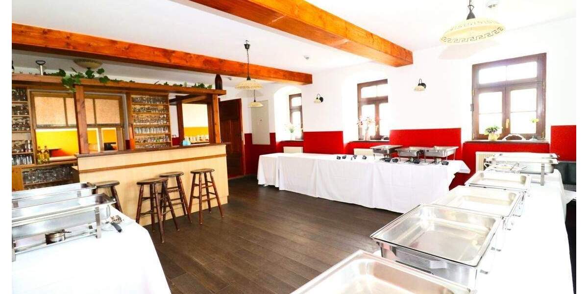 Hochwertig saniert: Event-Location + 3 Wohnungen | Photovoltaik | Optional mit Bauland! zimmer