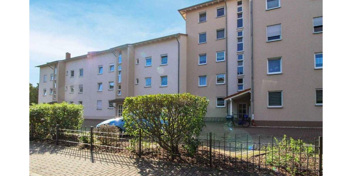 Ort der Gemütlichkeit: bezugsfreie, barrierearme 3-Zi.-Whg. + 2 TG-Stellplätze in Leipzig-Lindenthal 3 zimmer