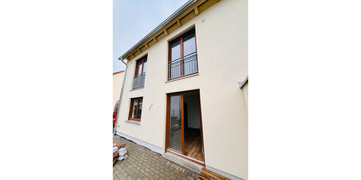 NEUBAU! Wohntraum für die ganze Familie, mit Terrasse und Garten. 7 zimmer