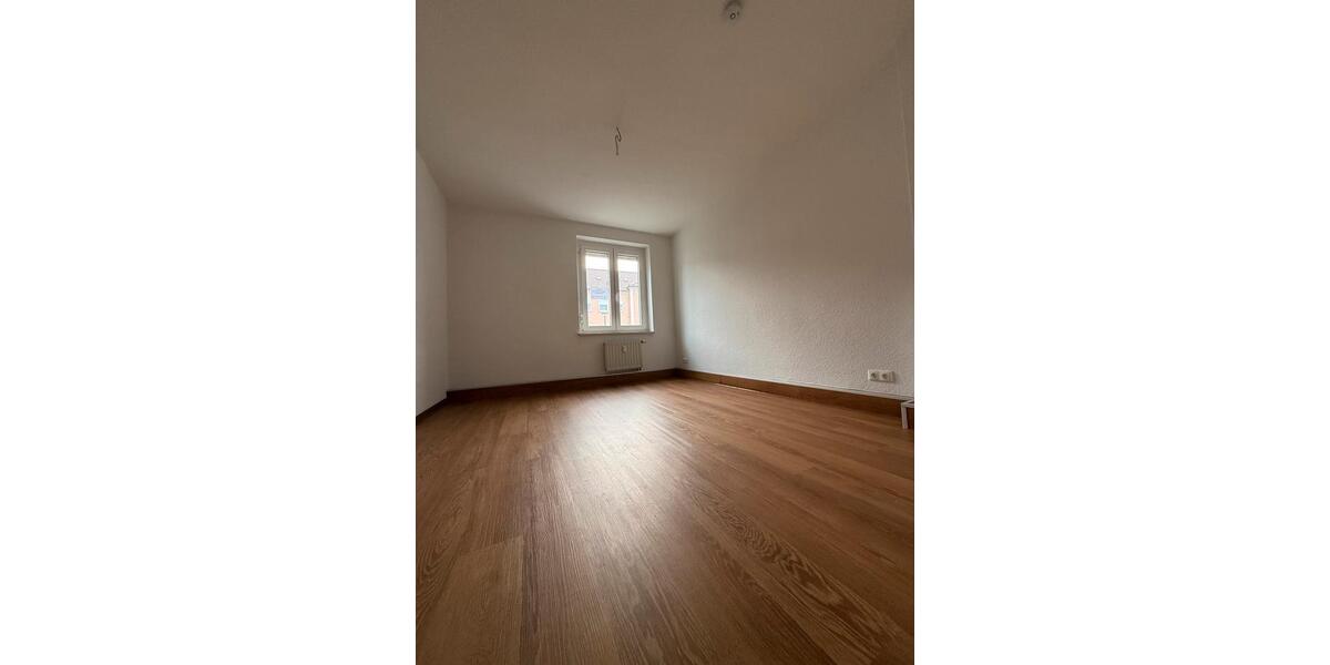 Erdgeschoßwohnung Hohenmölsen - 3 Zimmer, 59 m&sup2;, 700&euro; | Angebot:24626963