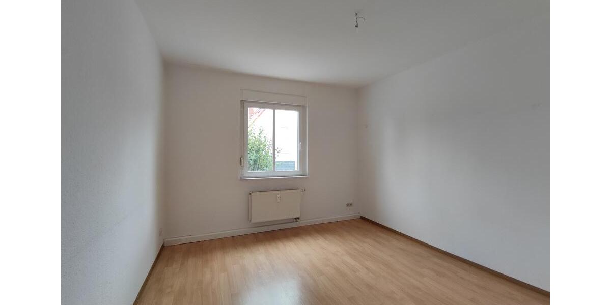Erdgeschoßwohnung Kitzscher - 2 Zimmer, 50 m&sup2;, 293&euro; | Angebot:26674745