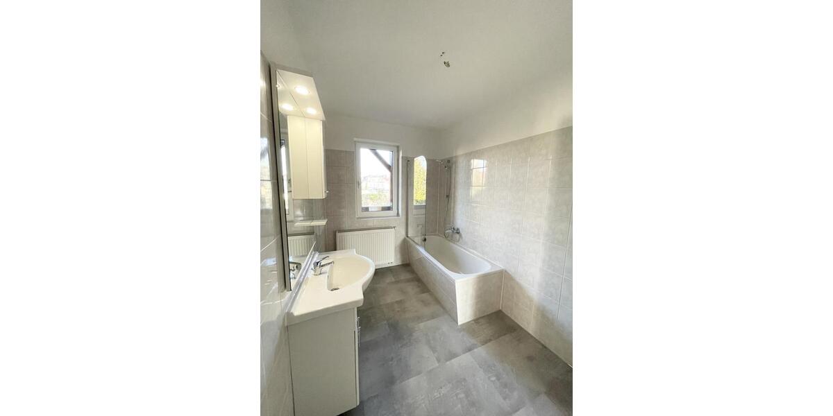 Etagenwohnung Leipzig Nordwest - 2 Zimmer, 75 m&sup2;, 850&euro; | Angebot:25646456