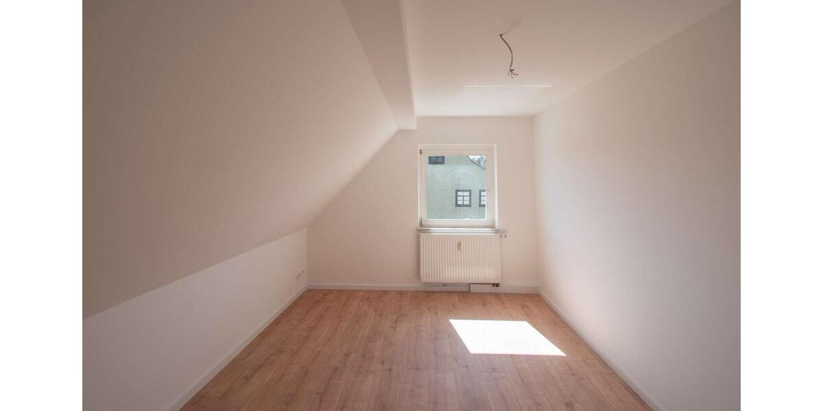Dachgeschoßwohnung Borna - 2 Zimmer, 55 m&sup2;, 495&euro; | Angebot:26545944