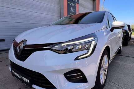 Renault Clio 99.000 km 11.900 &euro; Polenz 04821