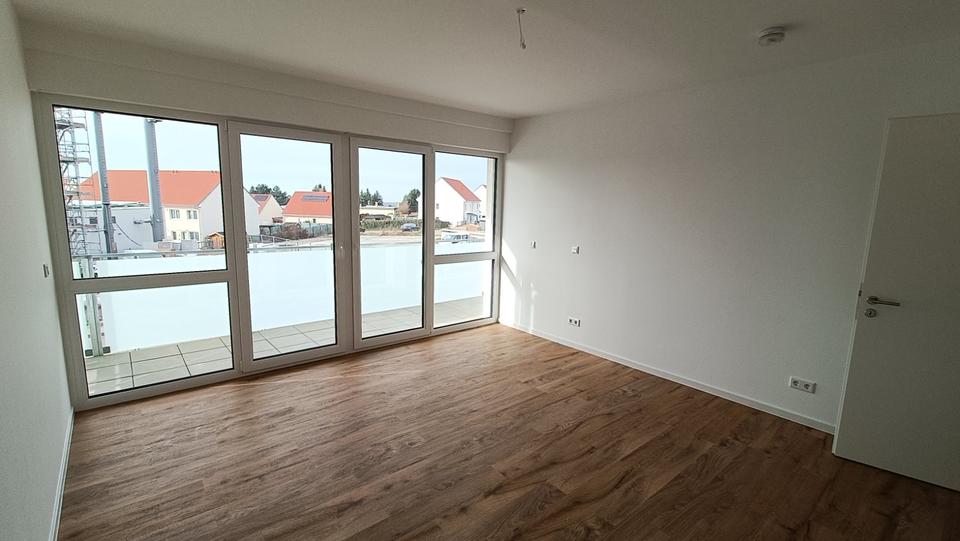 Etagenwohnung Schkeuditz - 4 Zimmer, 102 m&sup2;, 1.100&euro; | Angebot:25253511