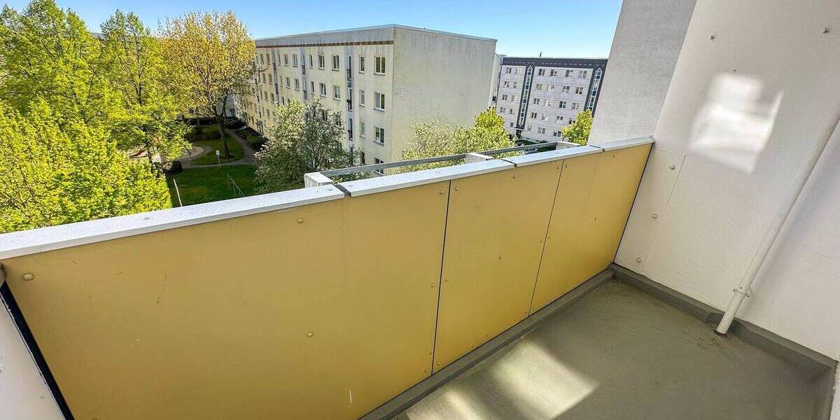 Etagenwohnung Leipzig Heiterblick - 2 Zimmer, 67 m&sup2;, 150.000&euro; | Angebot:26694660