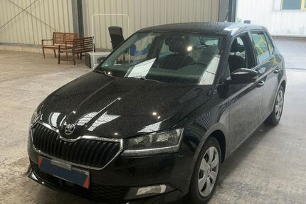Skoda Fabia 33.257 km 11.990 € Leipzig 04347