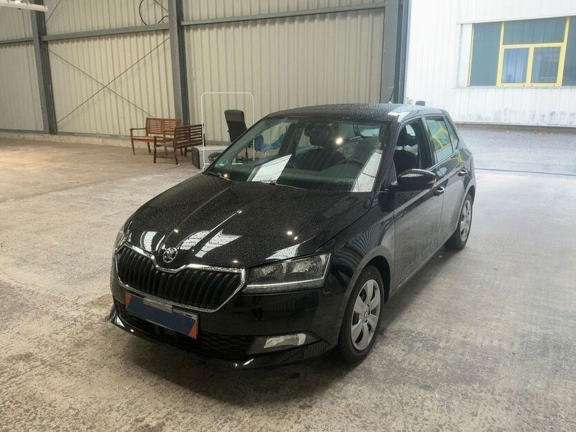 Skoda Fabia 33.257 km 11.990 € Leipzig 04347