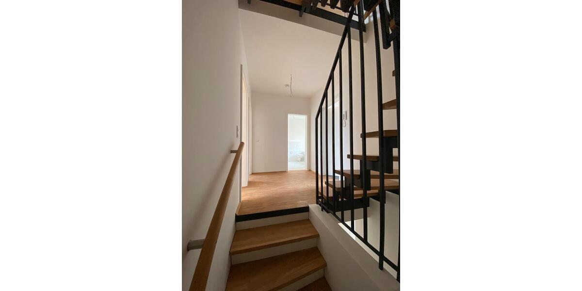 Reihenhaus Großpösna - 5 Zimmer, 129 m&sup2;, 1.580&euro; | Angebot:26543105