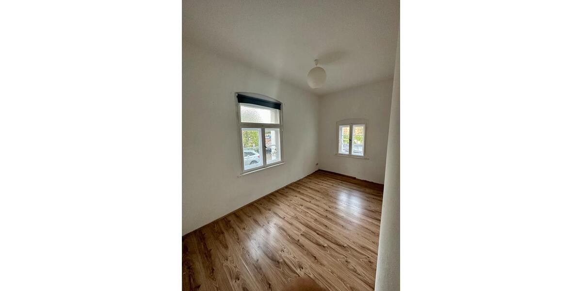 Hochparterre Wurzen - 5 Zimmer, 152 m&sup2;, 1.140&euro; | Angebot:26199125