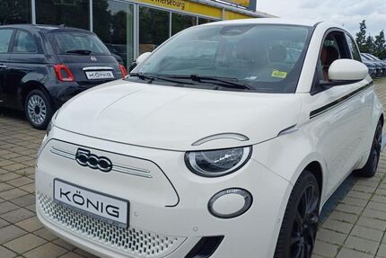 Fiat 500e 10.640 km 27.999 &euro; Merseburg 06217