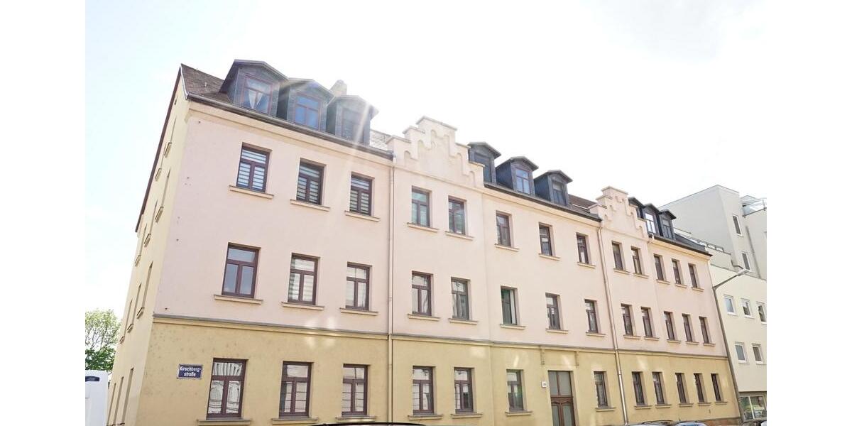 Großzügige 3-Raum-Dachgeschosswohnung mit Balkon und Stellplatz 3 zimmer