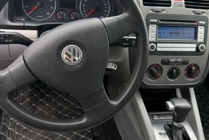 VW Golf 189.000 km 5.000 &euro; Merseburg 06217