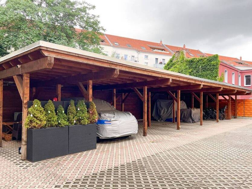 Gute Ausstattung I Einbauküche I Stellplatz und Loggia