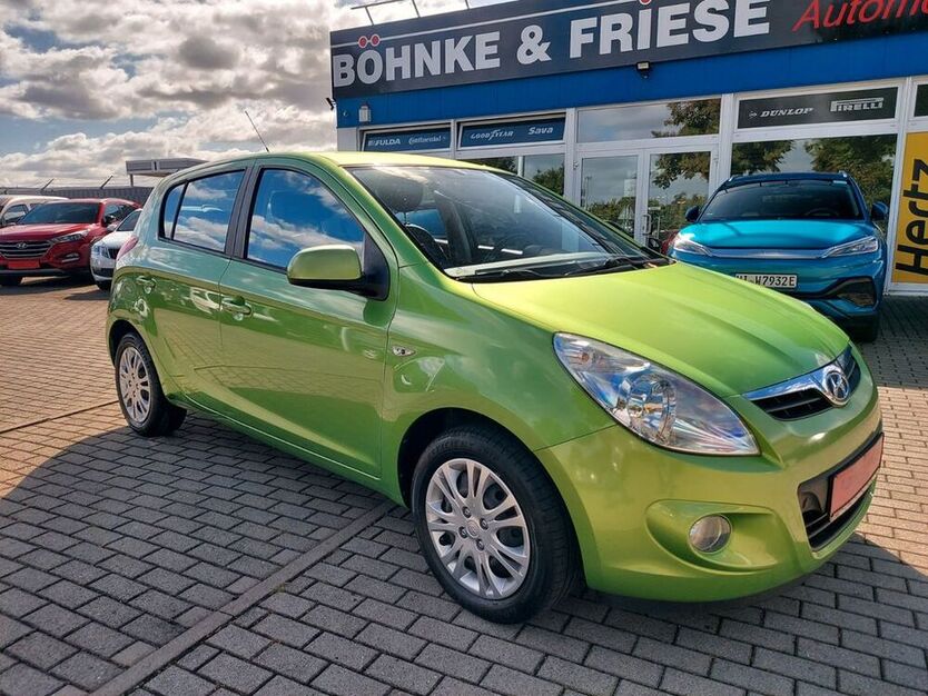 i20