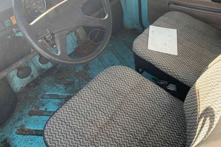 Trabant 601 10.000 km 8.000 &euro; leipzig 04289