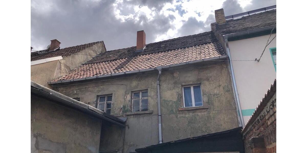 Reihenhaus Leipzig Nord - 10 Zimmer, 180 m&sup2;, 40.000&euro; | Angebot:26056546