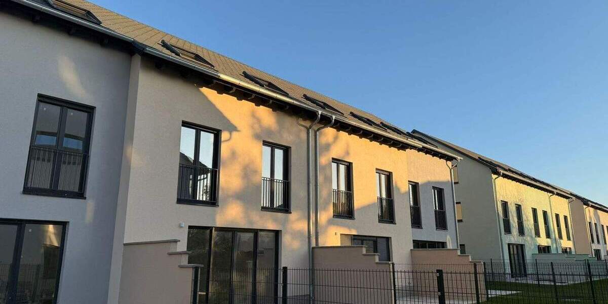 Reihenmittelhaus Kabelsketal Großkugel - 6 Zimmer, 170 m&sup2;, 1.775&euro; | Angebot:25733660