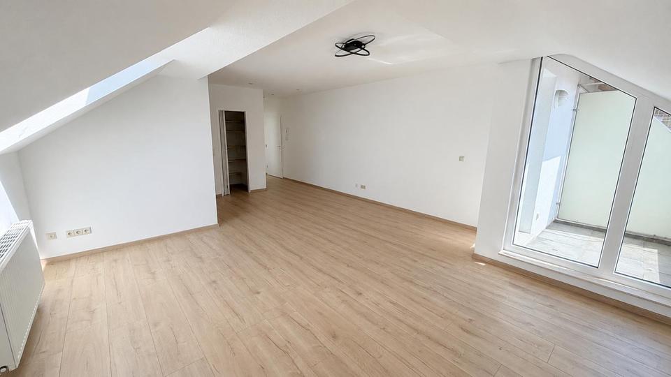 Dachgeschoßwohnung Schkeuditz - 2 Zimmer, 60 m&sup2;, 565&euro; | Angebot:26611460