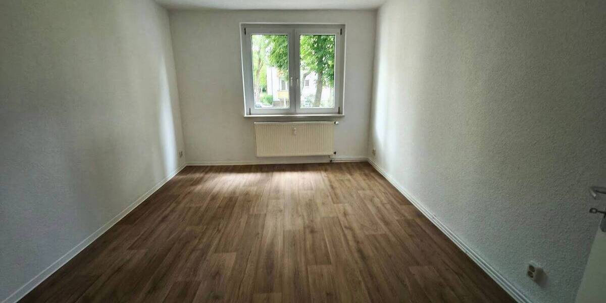 Etagenwohnung Merseburg Kötzschen - 2 Zimmer, 51 m&sup2;, 334&euro; | Angebot:26902625